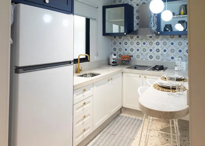 112-Studio completo e charmoso prox a UEL